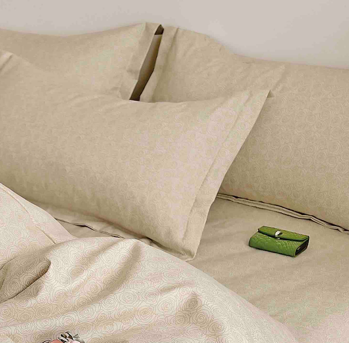 Lenjerie de pat dublu, Jojo Home, Cearceaf normal sau cu elastic, Bumbac finet, 6 piese, Bej, cod LBF77