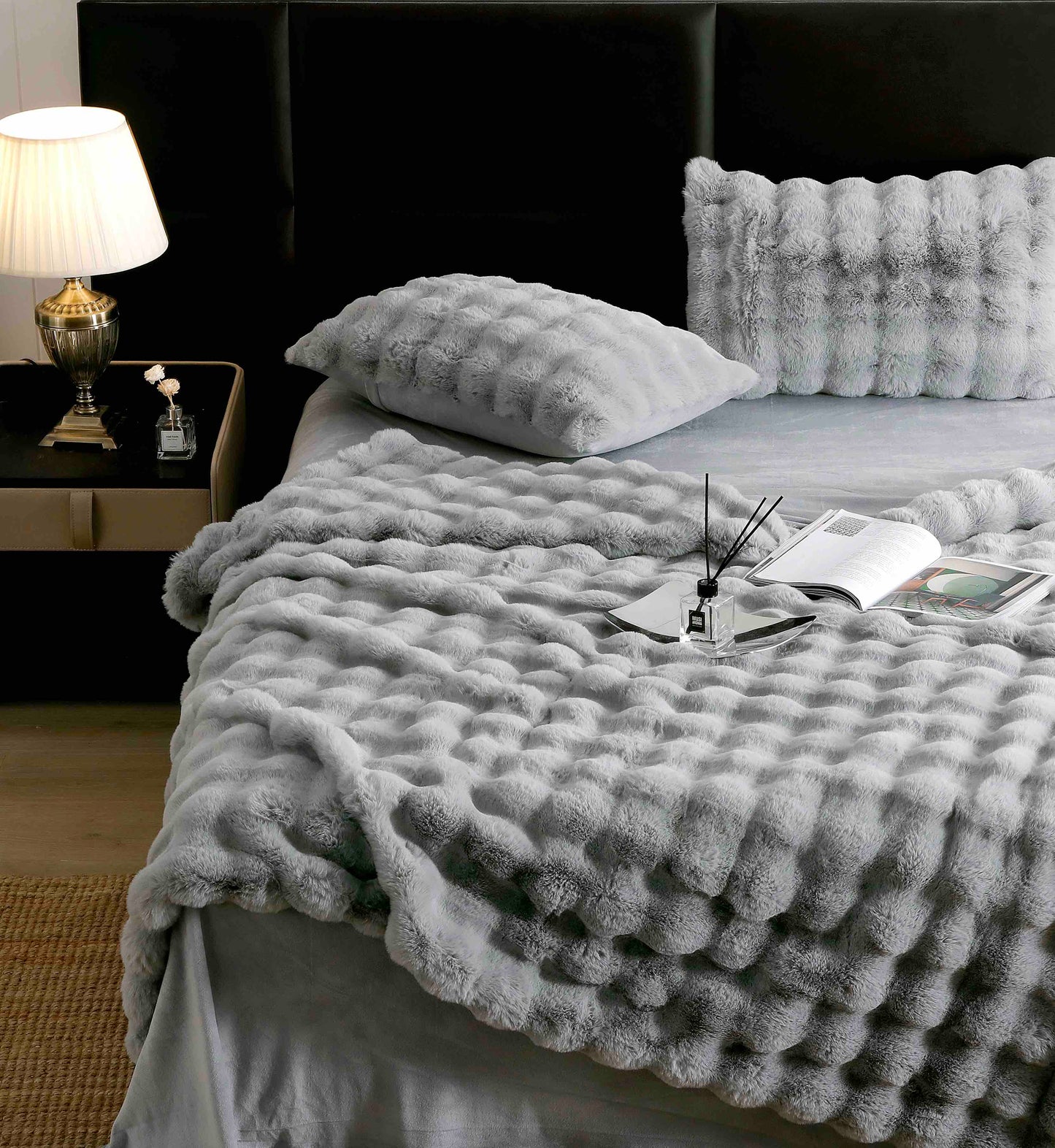 Lenjerie pat dublu, din Blanita artificiala de Iepure, Pufoasa, 6 piese, Gri, LJB41