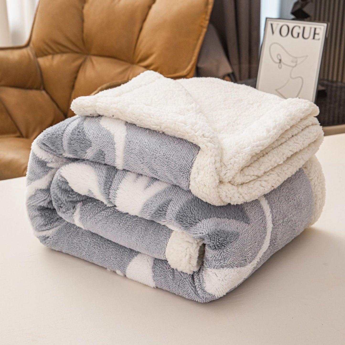 Patura groasa Cocolino cu blăniță, 200x230, Model Fluturi 3D, Gri deschis, cod PTR16