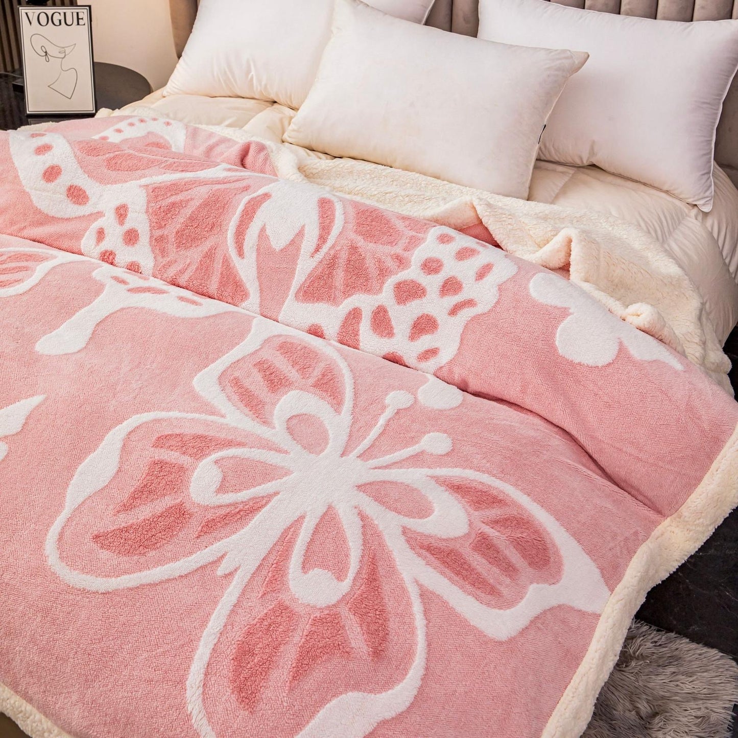 Patura groasa Cocolino cu blăniță, 200x230, Model Fluturi 3D, Roz, cod PTR17