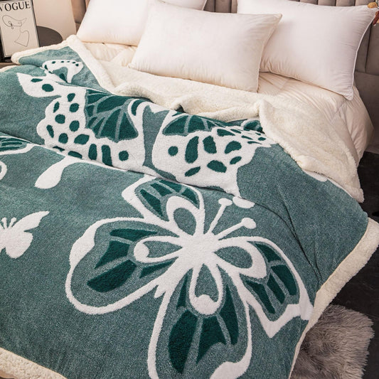 Patura groasa Cocolino cu blăniță, 200x230, Model Fluturi 3D, Verde, cod PTR12