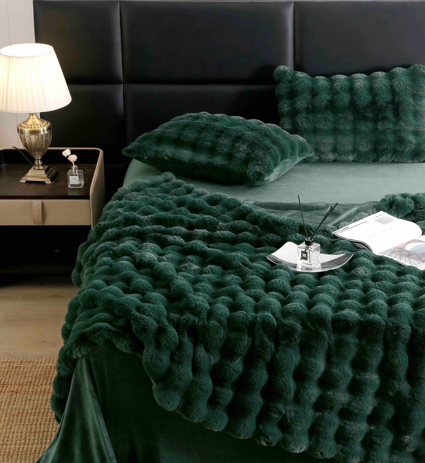 Lenjerie pat dublu, din Blanita artificiala de Iepure, Pufoasa, 6 piese, Verde Smarald, LJB40