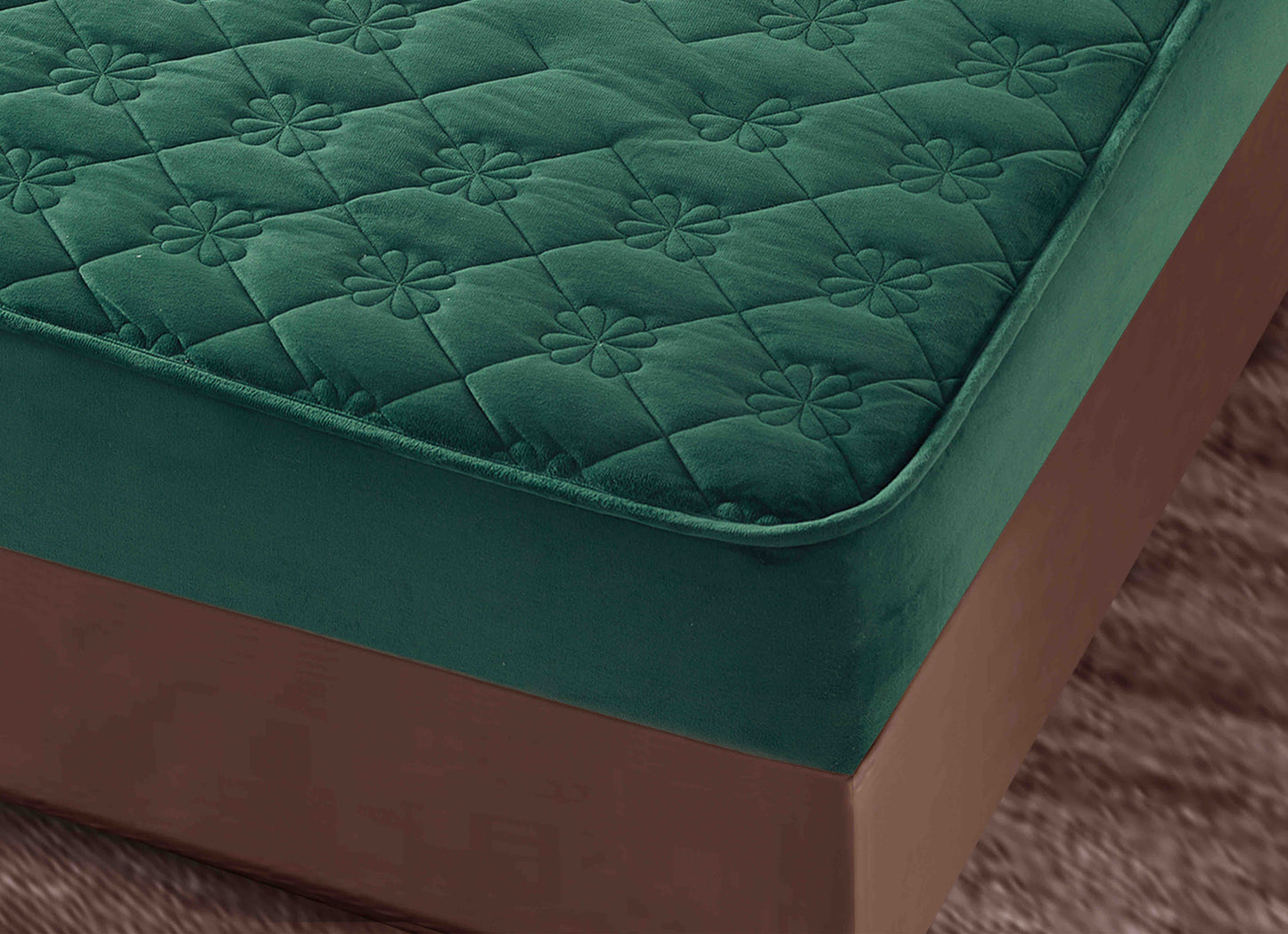 Husă Catifea TOPPER cu Elastic + 2 fețe de pernă, 140x200, Verde . HT17