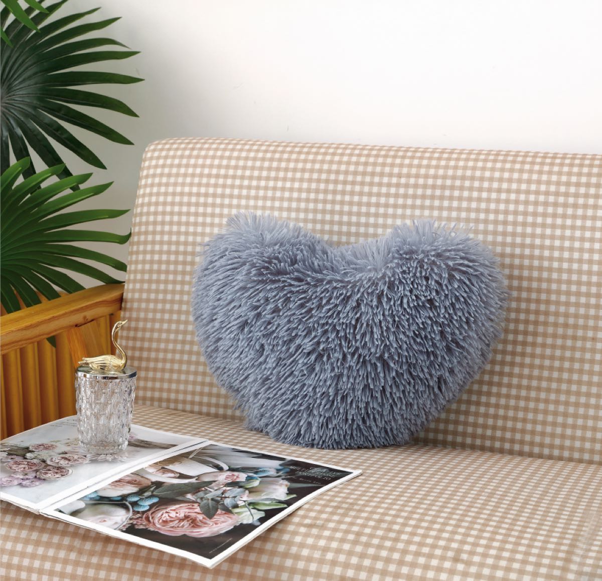 Perna decorativa fluffy , gri